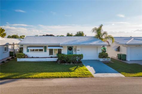 8502 NW 59th Court Tamarac FL 33321