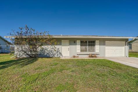 325 NW Fairfax Avenue Port St. Lucie FL 34983