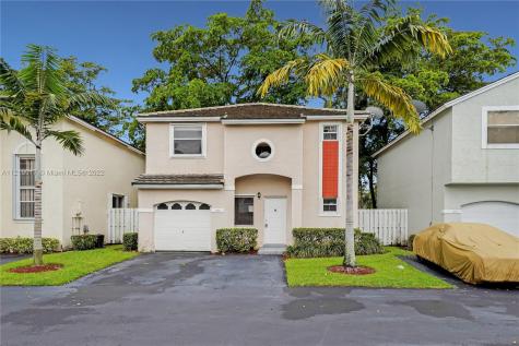 9920 NW 2nd Street Plantation FL 33324