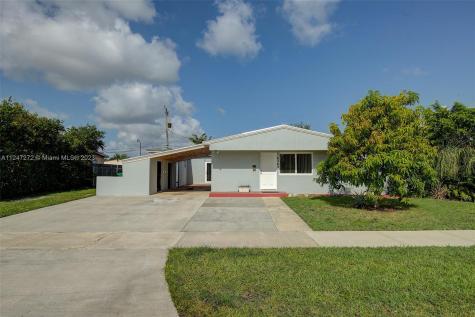4343 SW 97th Court Miami FL 33165
