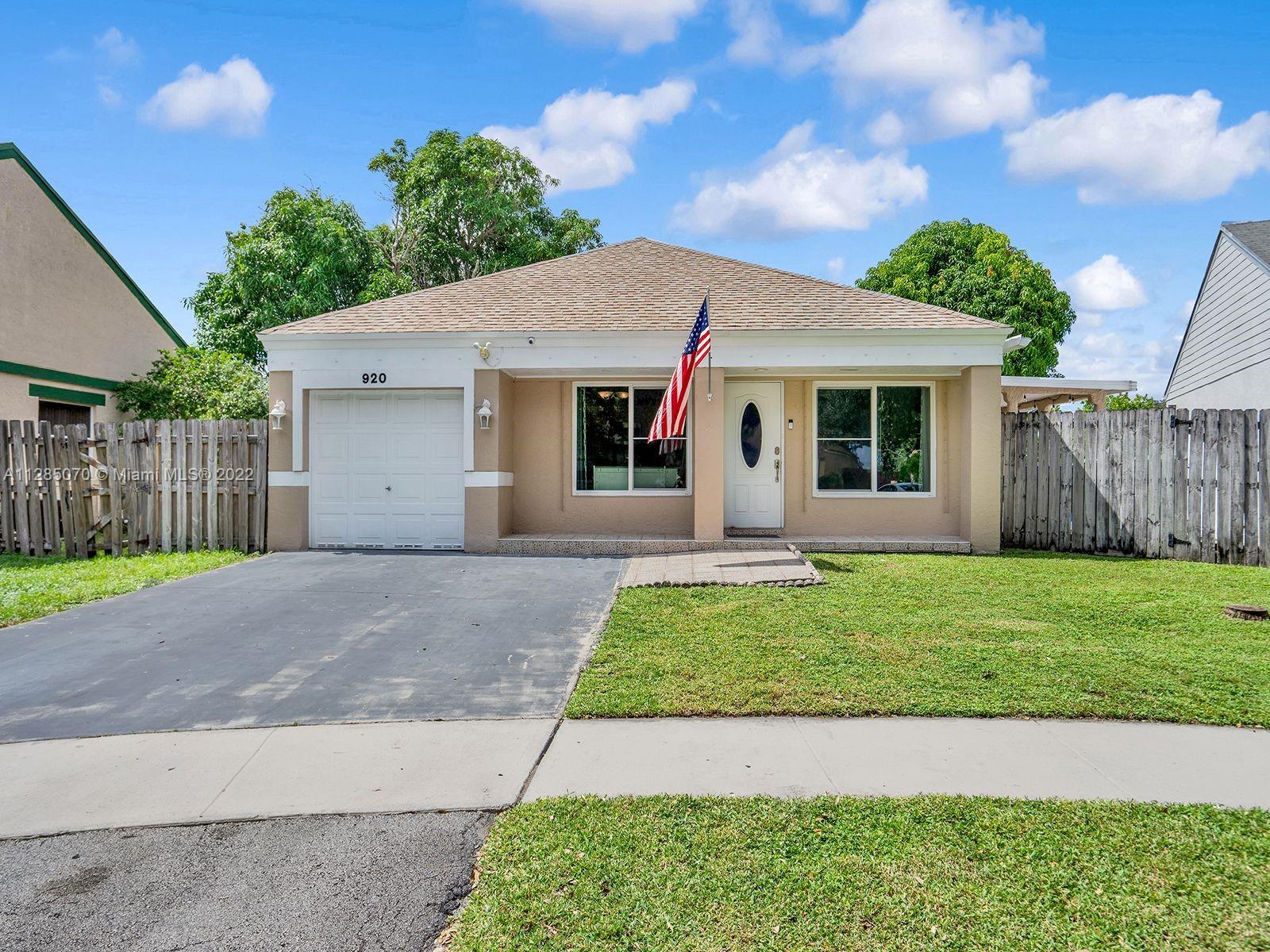 920 SW 86th Avenue Pembroke Pines FL 33025