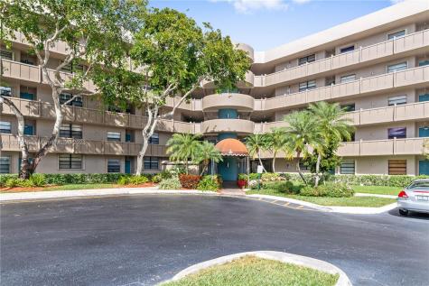 1001 Colony Point Circle Pembroke Pines FL 33026