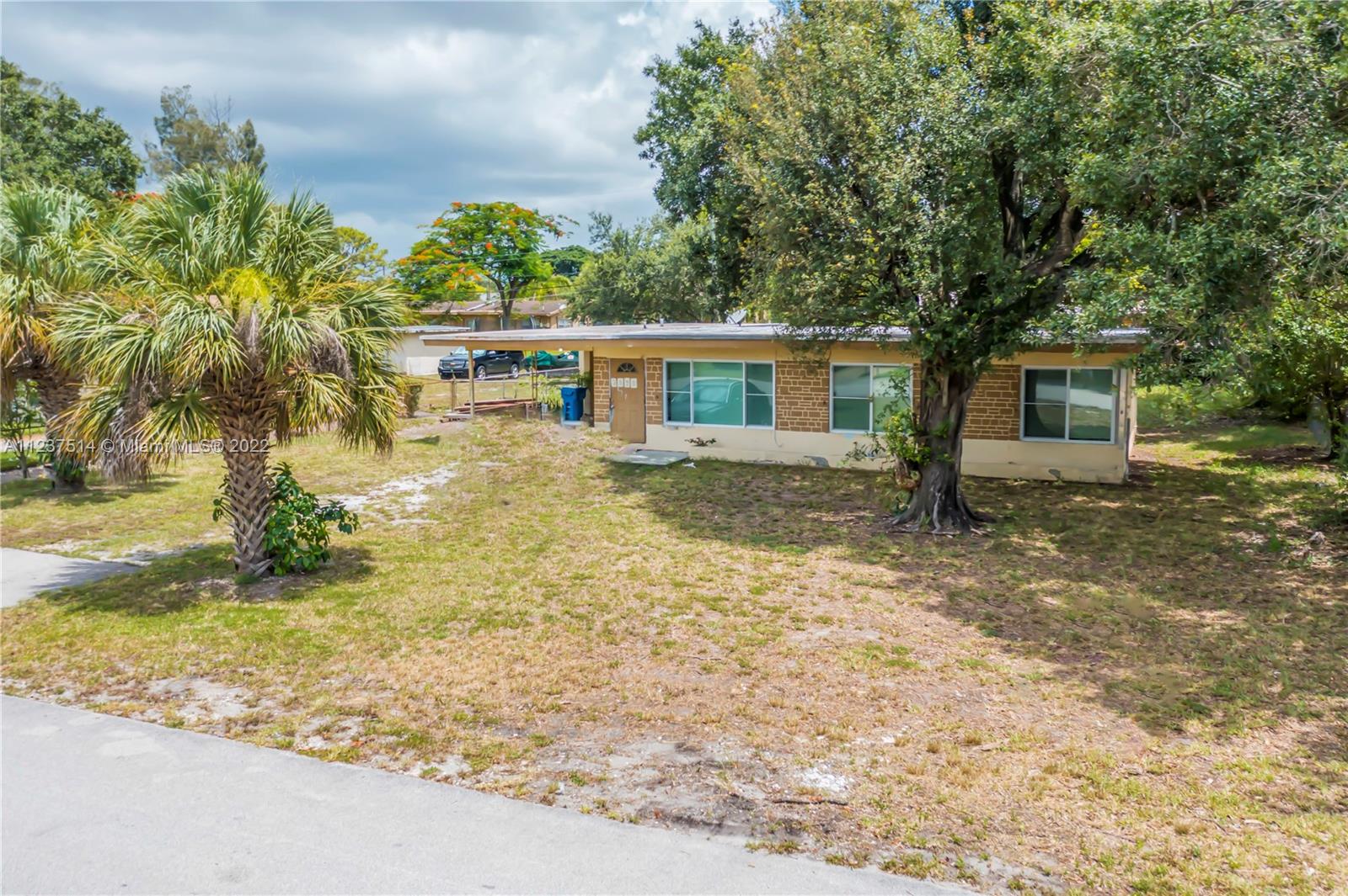 2171 NW 27th Street Oakland Park FL 33311