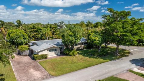 8255 SW 148th Drive Palmetto Bay FL 33158