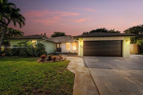 7690 Plantation Road Plantation FL 33324