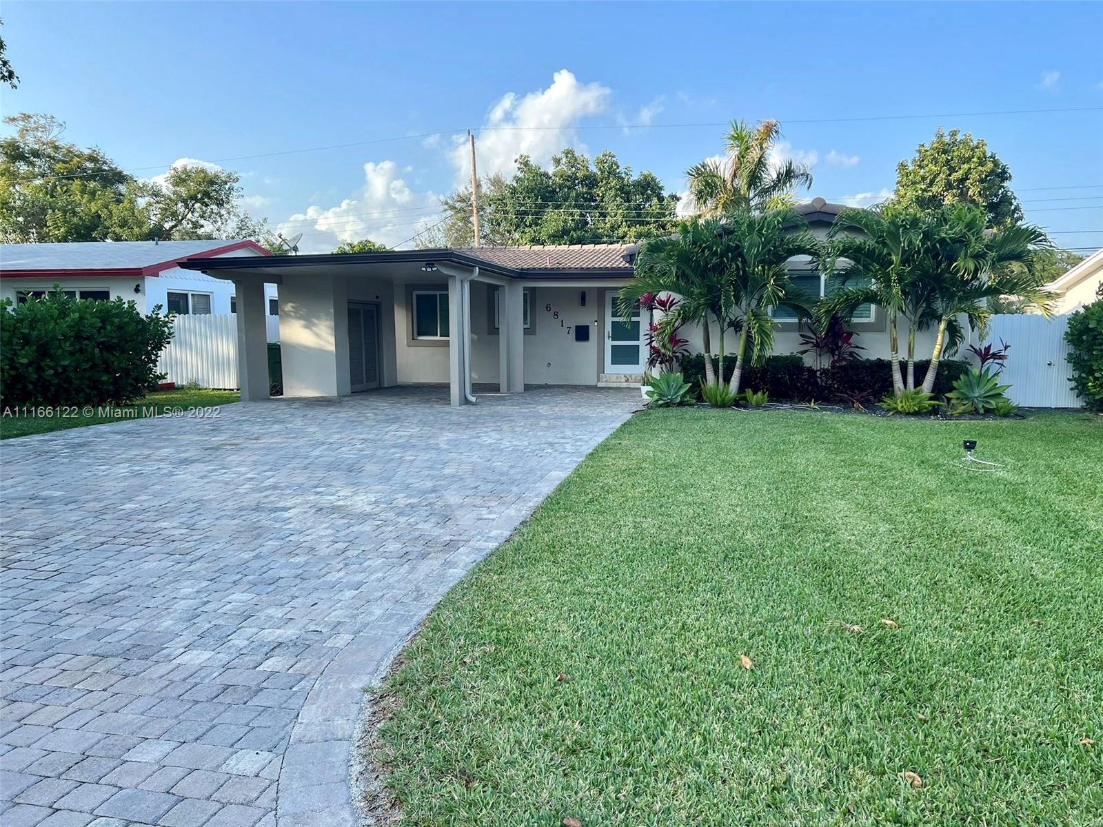 6817 SW 12th Street Pembroke Pines FL 33023