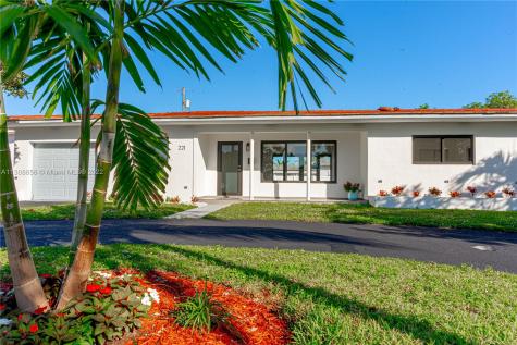 221 SE 2nd Court Hallandale Beach FL 33009