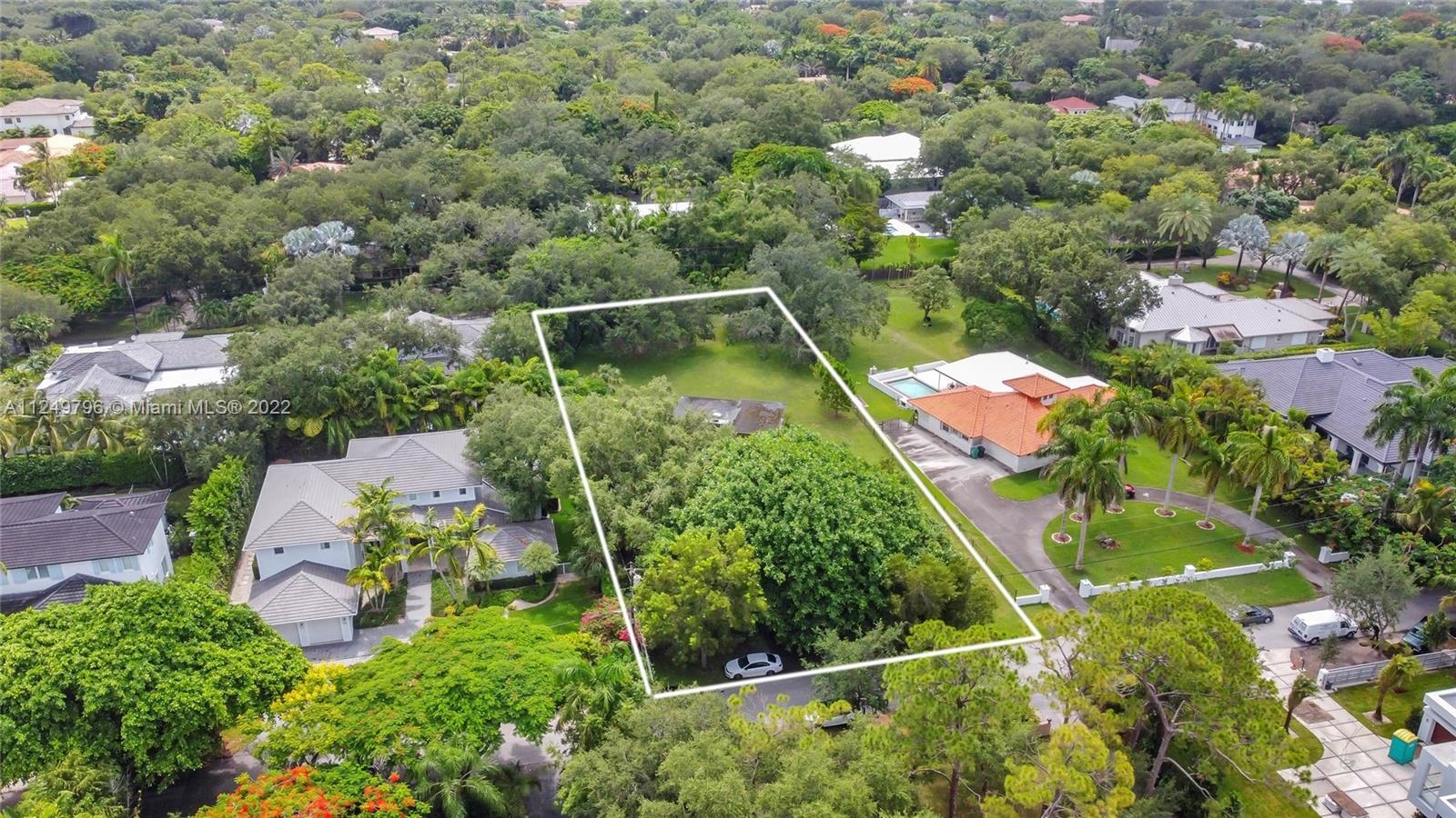 9249 SW 69th Court Pinecrest FL 33156