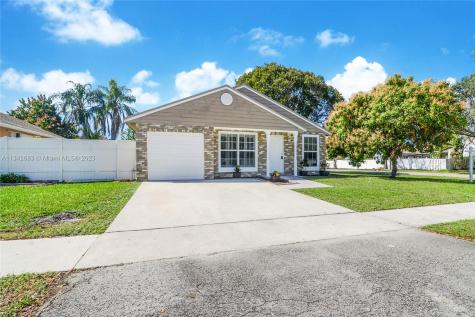 1200 SW 85th Terrace Pembroke Pines FL 33025