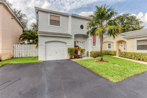 9872 NW 2nd Street Plantation FL 33324