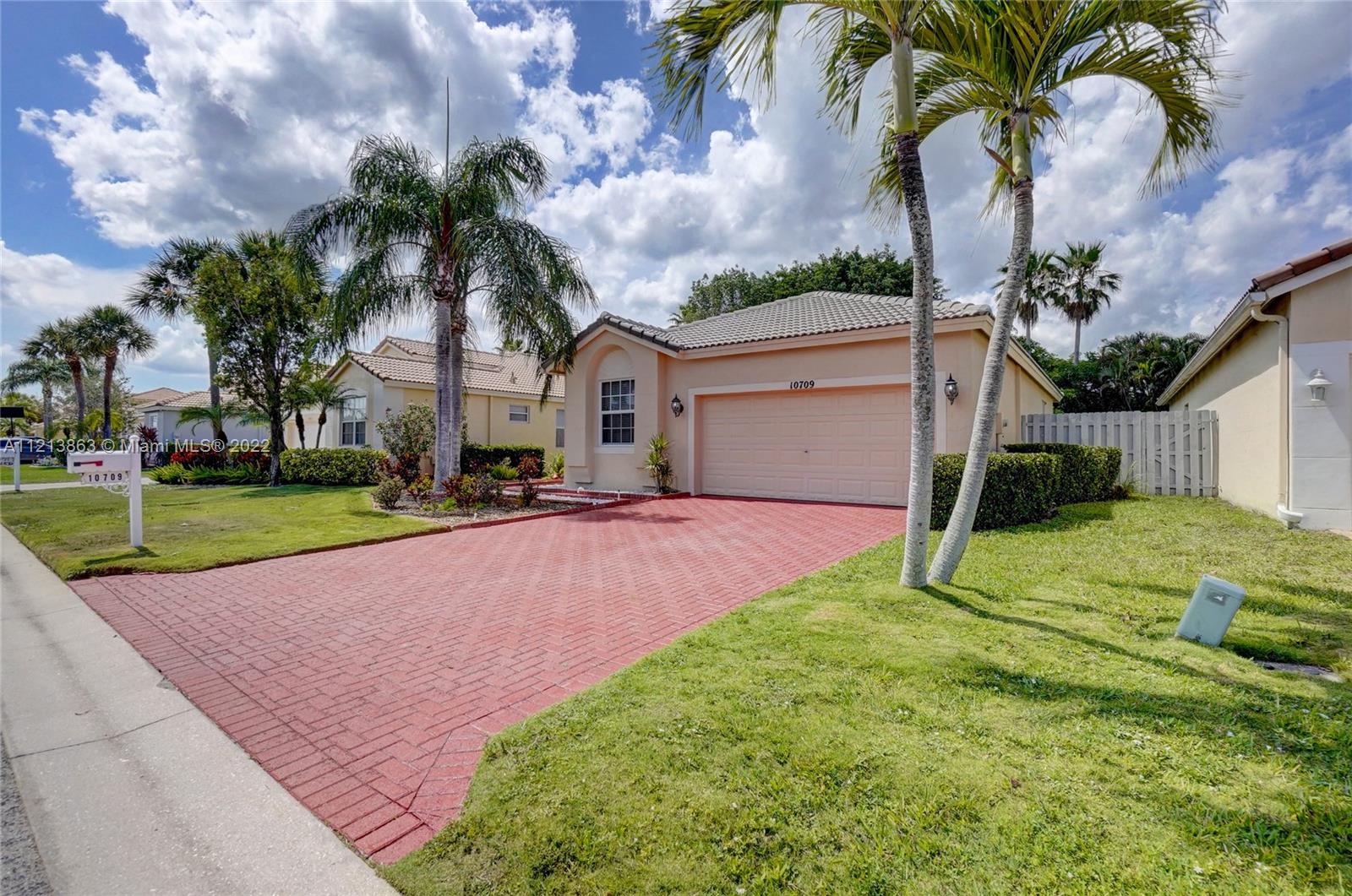 10709 Oak Bend Way Wellington FL 33414