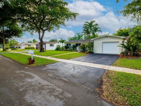 11440 NW 22nd Street Pembroke Pines FL 33026