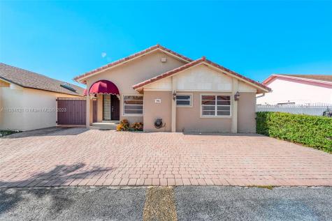 756 SW 100th Court Circle Miami FL 33174