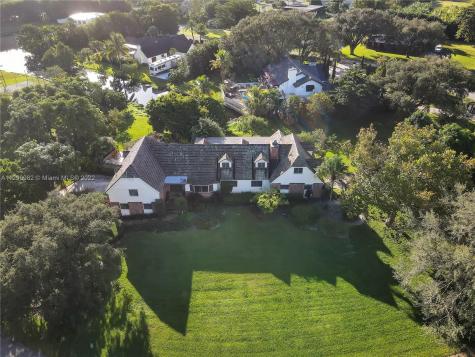 10950 SW 42nd Place Davie FL 33328