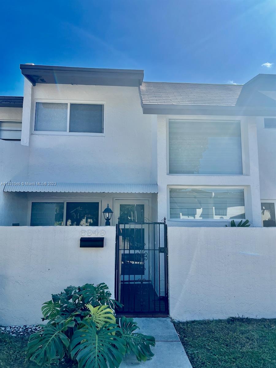 6949 SW 110th Court Miami FL 33173