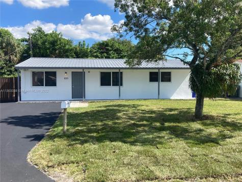 1031 N 70th Terrace Hollywood FL 33024