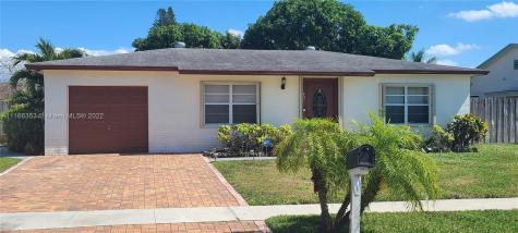 421 SW 79th Terrace North Lauderdale FL 33068