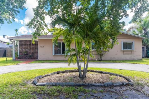 4671 SW 132nd Avenue Miami FL 33175