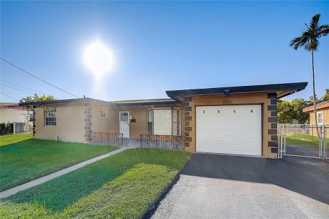 3650 NW 27th Street Lauderdale Lakes FL 33311