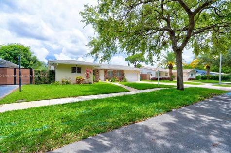 14212 Marginada Court Miami Lakes FL 33014