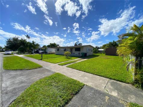 10910 Westwood Lake Drive Miami FL 33165