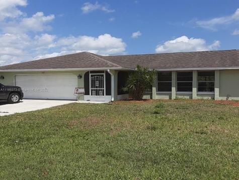 1437 Archer Street Lehigh Acres FL 33936