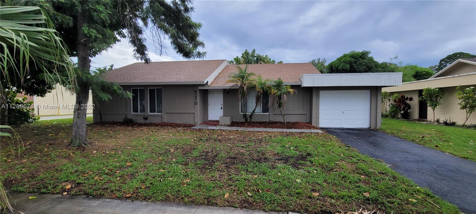6270 SW 7th Street Margate FL 33068