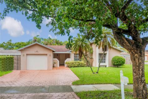 5761 NW 192nd Street Hialeah FL 33015