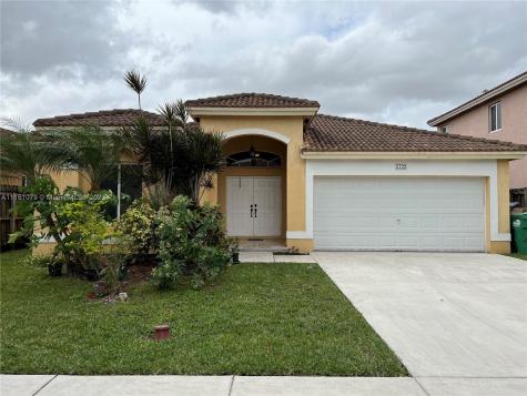 5722 SW 165th Court Miami FL 33193