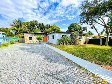 435 NW 110th Street Miami FL 33168