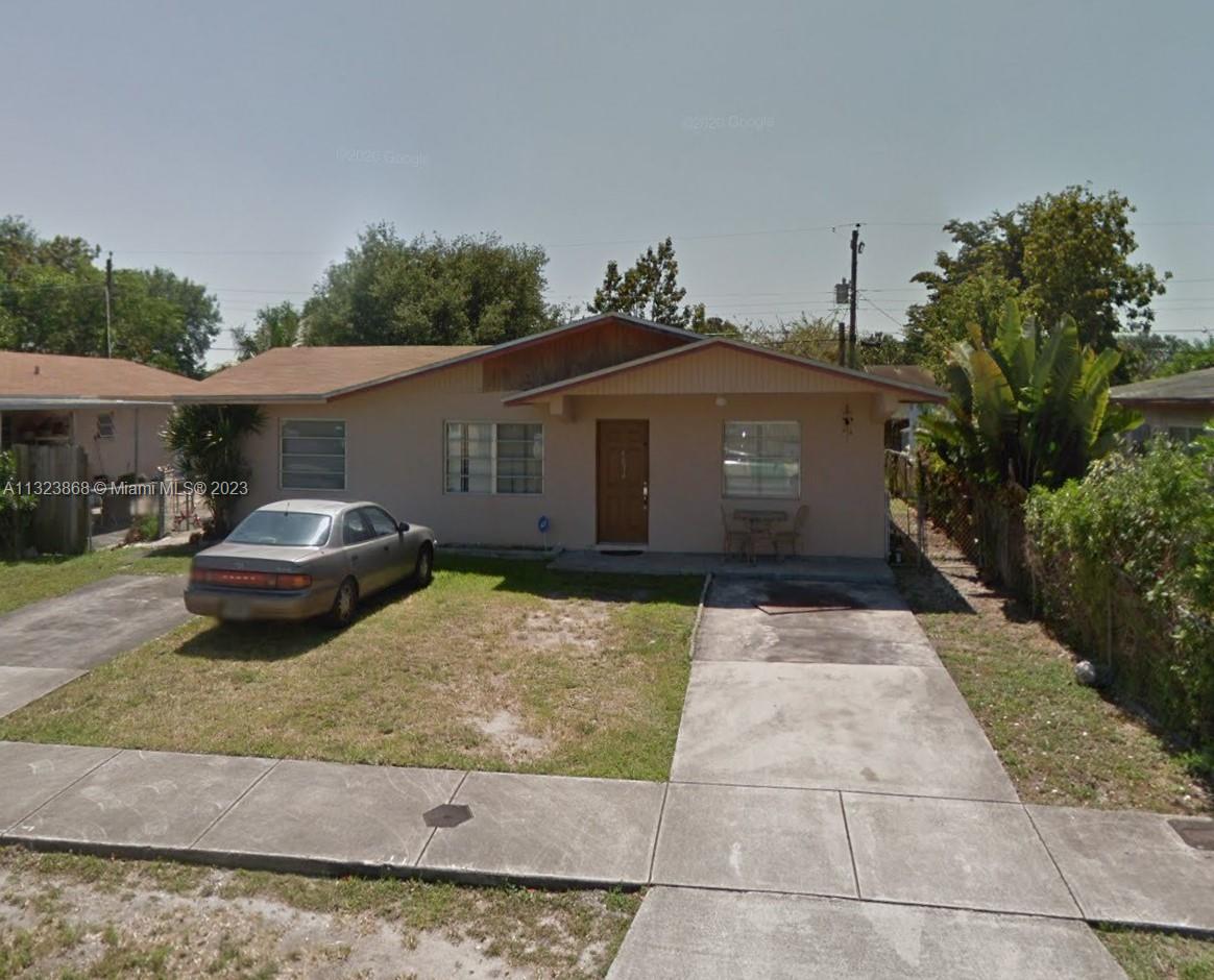 5636 SW 36th Court West Park FL 33023