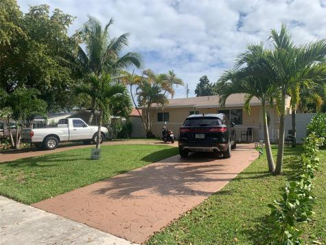 1752 NE 169th Street North Miami Beach FL 33162