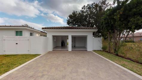 9898 SW 32nd Street Miami FL 33165