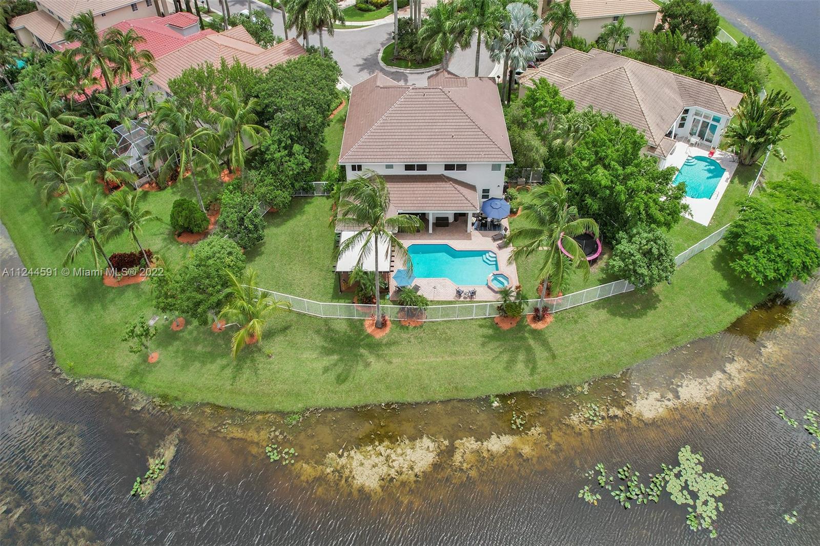 2549 Hunters Run Way Weston FL 33327