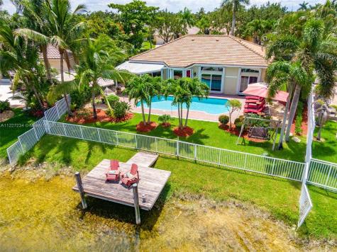 2322 NW 193rd Avenue Pembroke Pines FL 33029