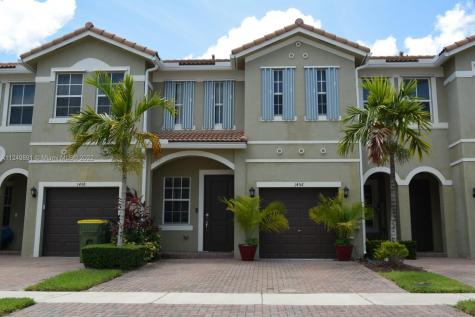 1452 SE 24th Avenue Homestead FL 33035