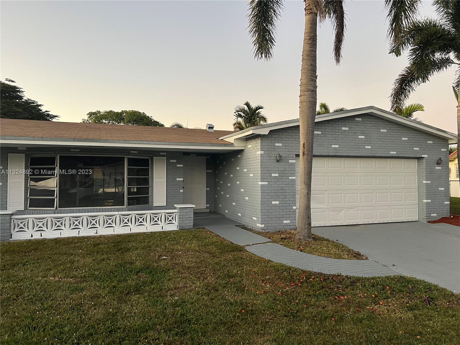 9511 NW 5th Street Pembroke Pines FL 33024