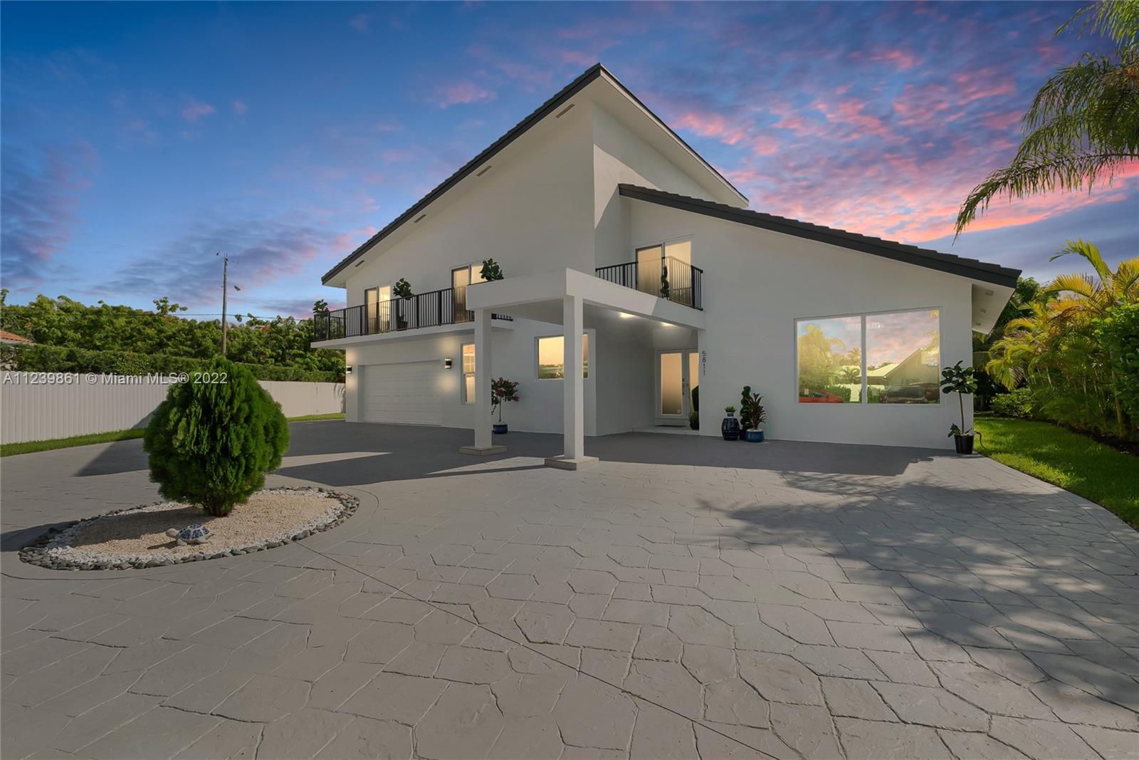 5811 SW 56th Terrace South Miami FL 33143