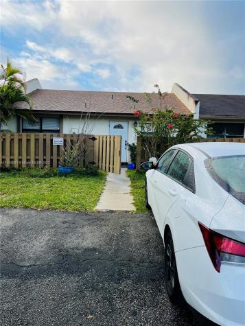 1430 Woodpecker Street Homestead FL 33035