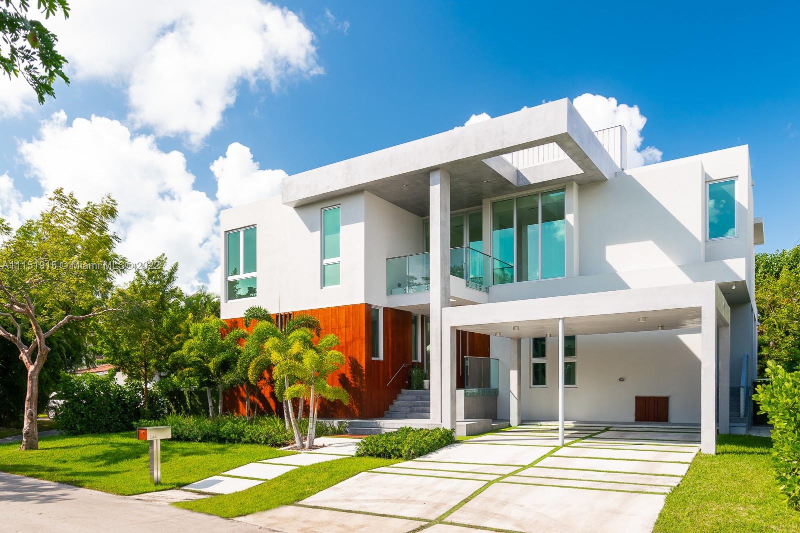 544 Ridgewood Road Key Biscayne FL 33149