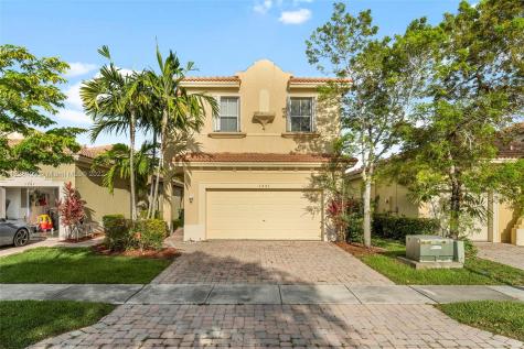 1251 NE 40th Road Homestead FL 33033