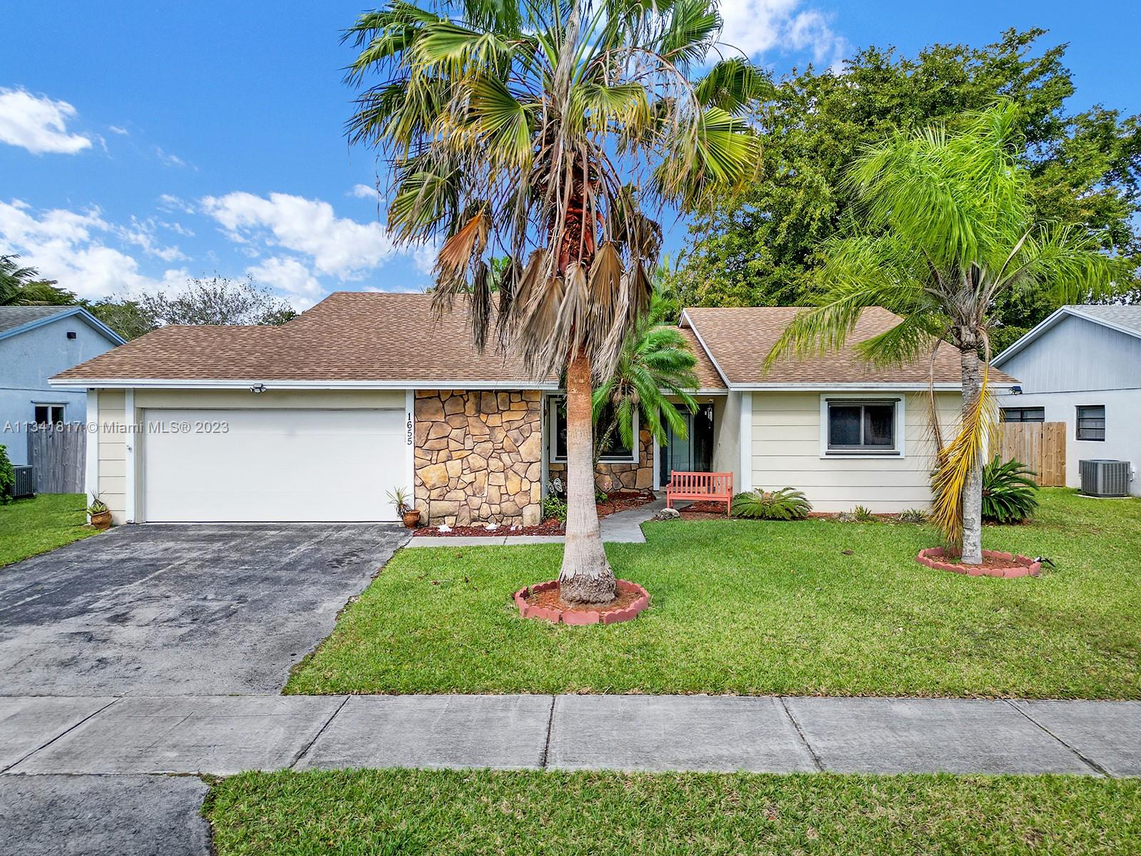 1655 N Goldeneye Lane Homestead FL 33035