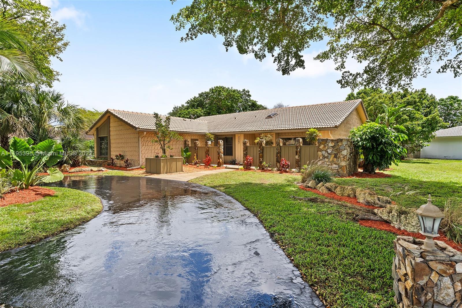 2067 NW 104th Avenue Coral Springs FL 33071