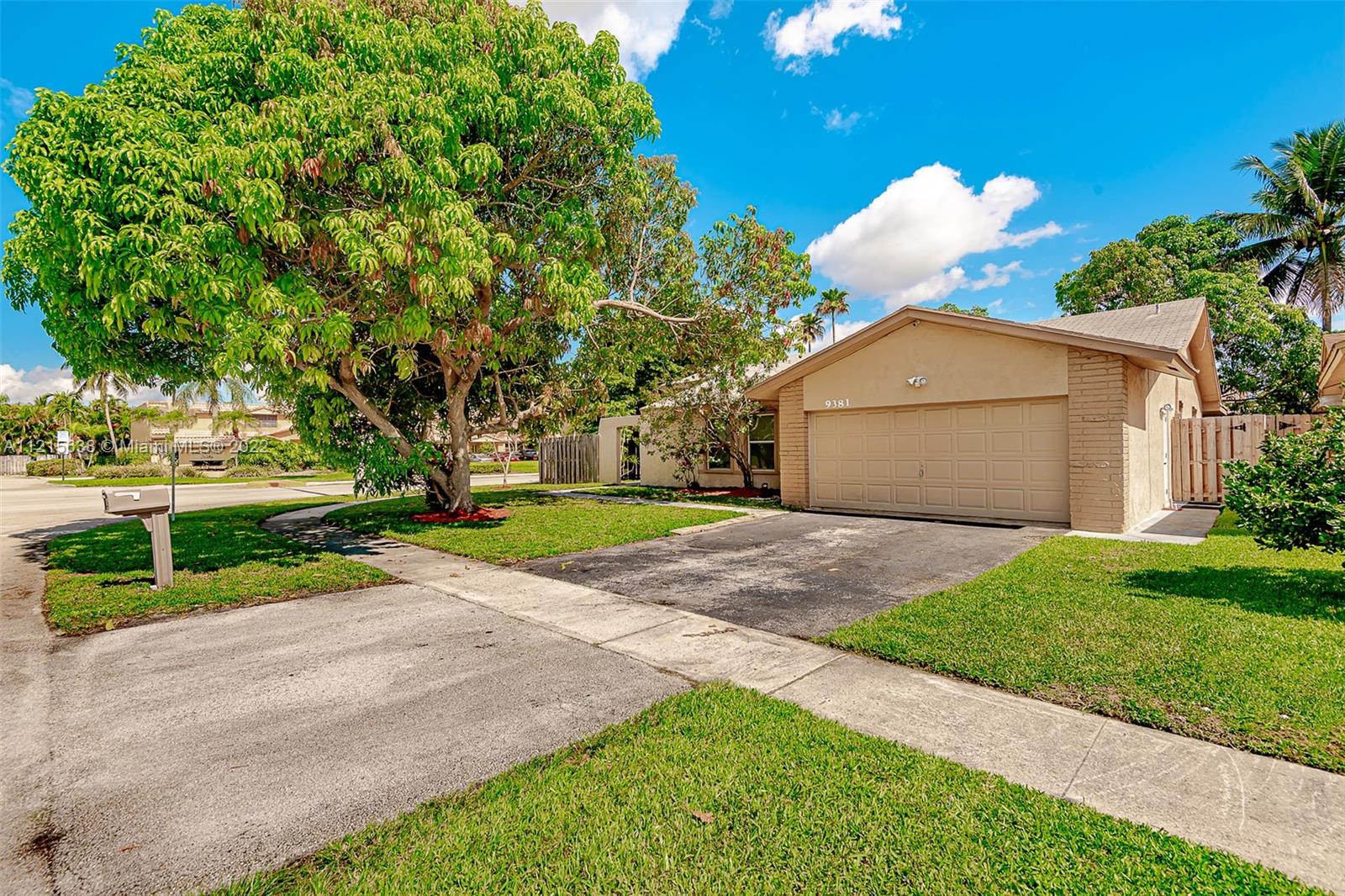 9381 NW 39th Court Sunrise FL 33351