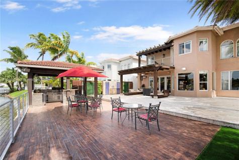 11073 NW 72nd Terrace Doral FL 33178