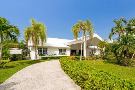 17520 SW 93rd Place Palmetto Bay FL 33157