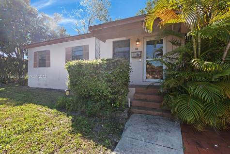 130 NE 171st Terrace North Miami Beach FL 33162
