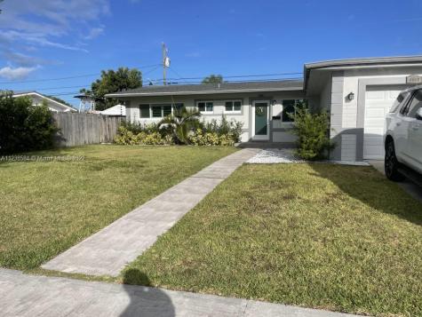 9460 Jamaica Drive Cutler Bay FL 33189