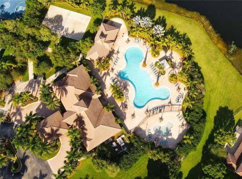 4017 W Gardenia Avenue Weston FL 33332
