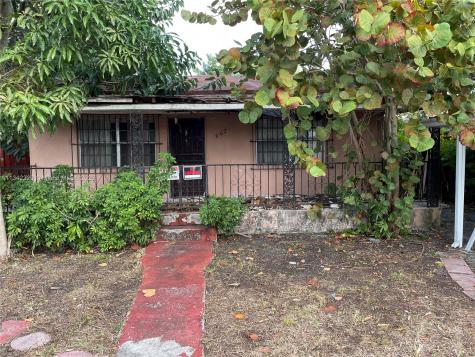 667 E 19th Street Hialeah FL 33013